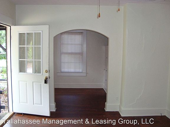 2nd image of 105 N Meridian St