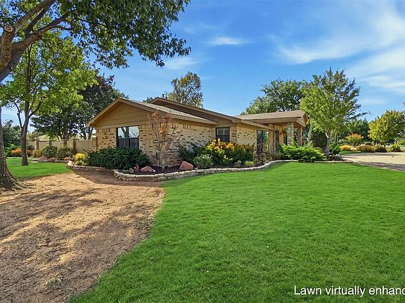 3rd image of 412 Paseo De Vida St