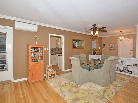 3rd image of 16221 Powells Cove Blvd APT 5J