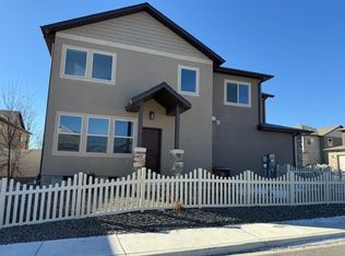 3881 Autumn Colors Dr, Elko, NV 89801