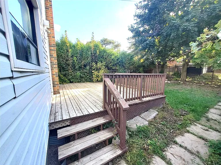 253 Sinclair Ave — Photo 22