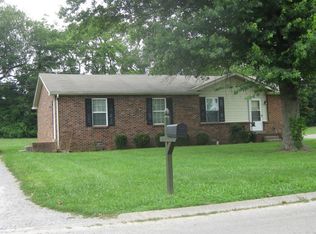 1166 Meadowview Dr, Gallatin, TN 37066