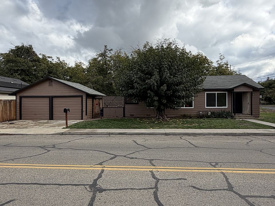 1st image of 910 E Tulare Ave