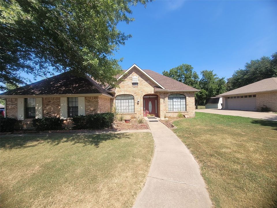 1st image of 5503 Burgundy Dr