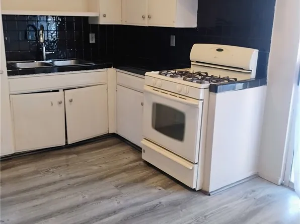 230 W South St, Rialto, CA 92376