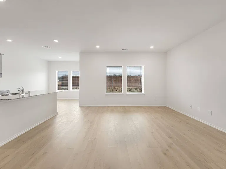 1574 Brooke Dr — Photo 18