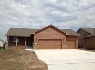 2410 S Fieldcrest Cir, Wichita, KS 67215