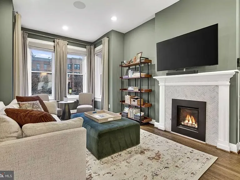 611 Maryland Ave NE — Photo 3