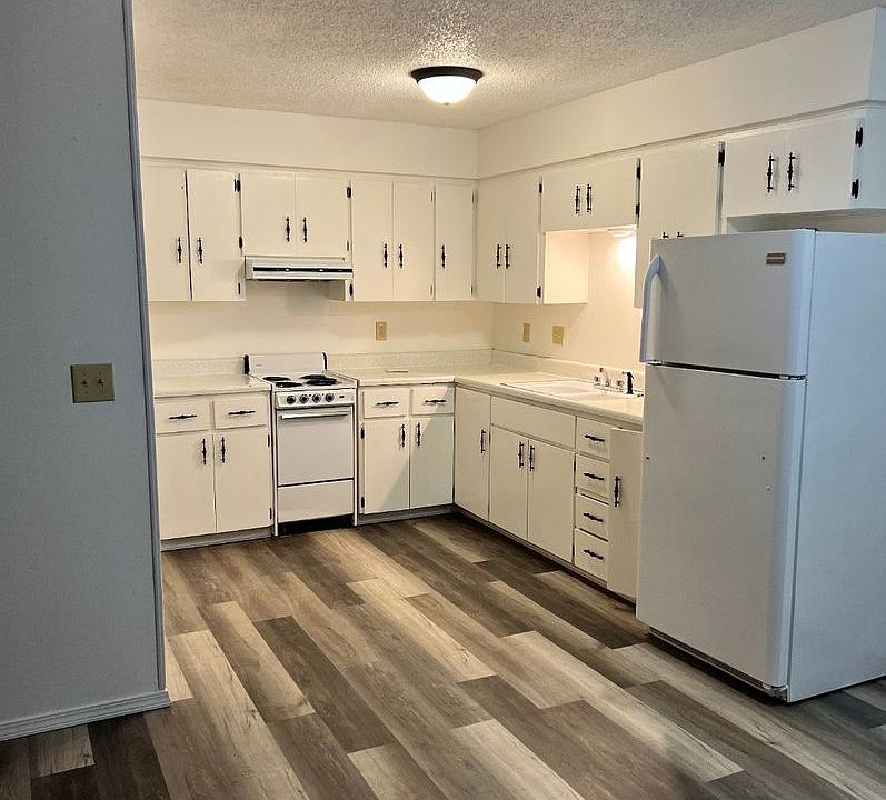 1st image of 205 N Park St APT 8