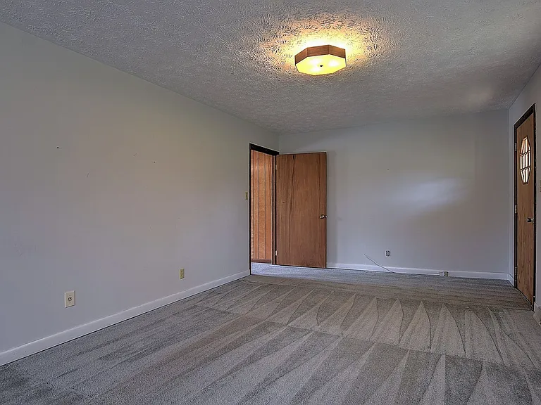4660 Kingsport Hwy — Photo 21