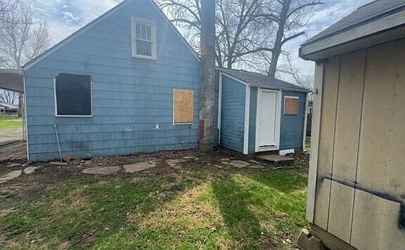 2nd image of 562 Ashwood Rd