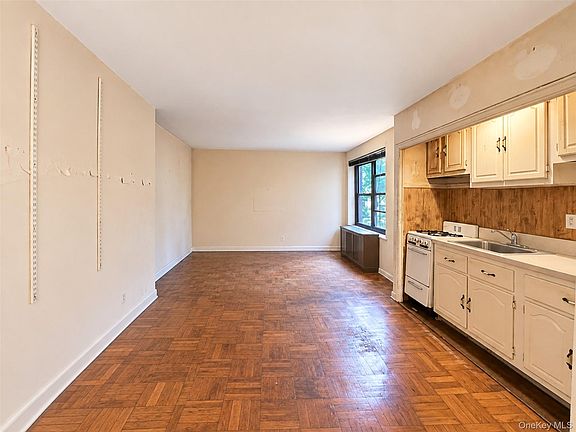 3rd image of 71 Grace Avenue #1L