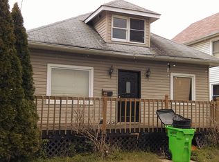 319 Walnut St, Belpre, OH 45714