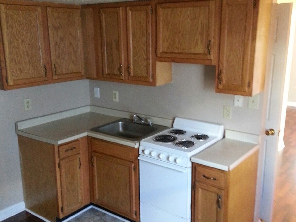 2nd image of 630 Freedom Ln