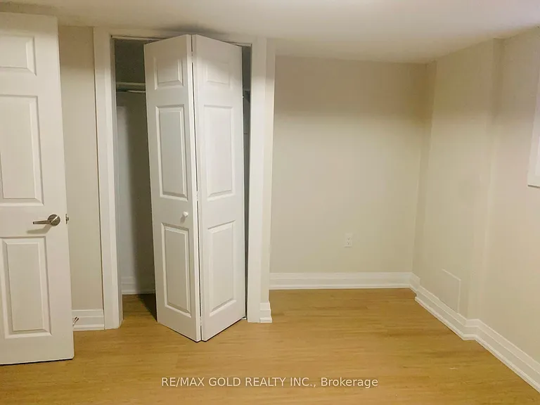 163 Bradshaw Dr — Photo 4