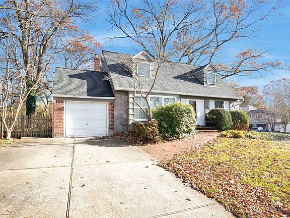 3rd image of 49 Simpson Dr