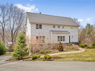 2434 Orchard Dr, Pittsburgh, PA