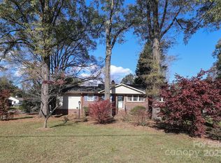 2701 Palm Ave, Charlotte, NC 28205