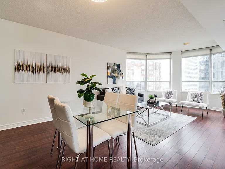 310 Burnhamthorpe Rd W #1713 — Photo 20