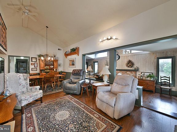 4th image of 813 Renel Rd