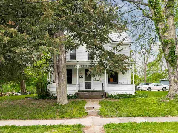 909 N Dodge St, Iowa City, IA 52245