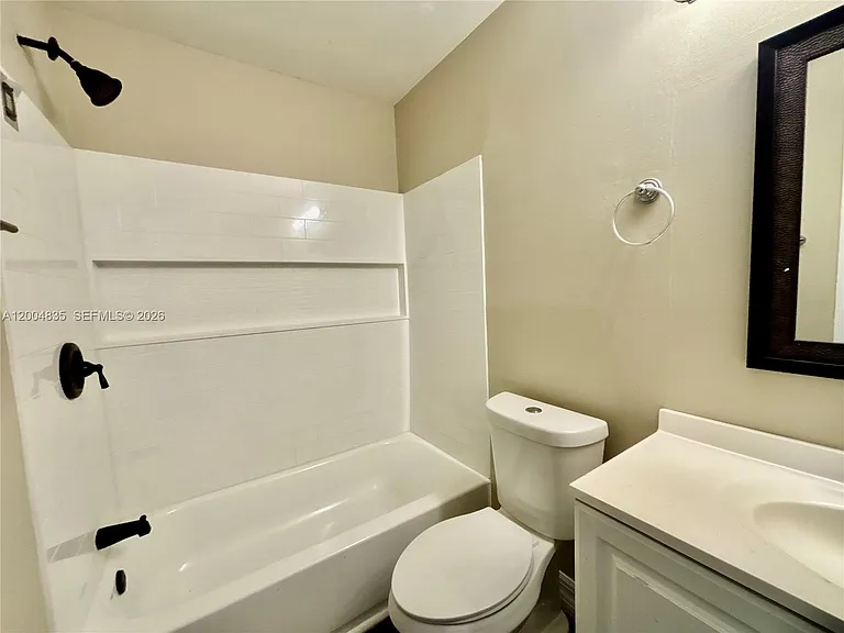 504 Blackbird Ln #A — Photo 4