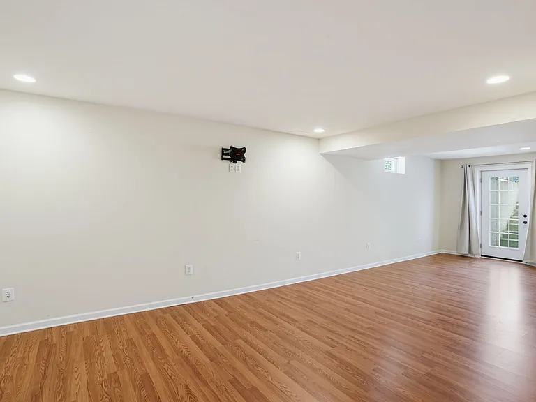 40 Milo Ct — Photo 32