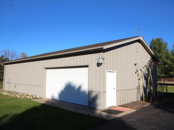 729 11th St, Otsego, MI 49078