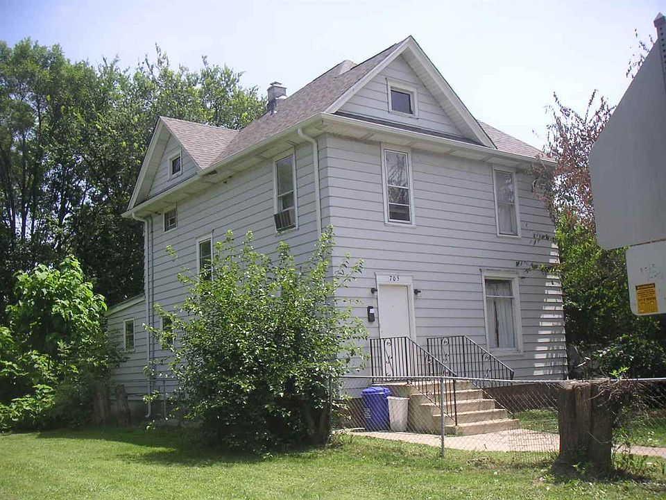 2nd image of 705 N Rockton Ave
