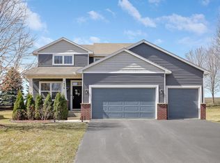 1836 Spring Creek Dr, Carver, MN 55315