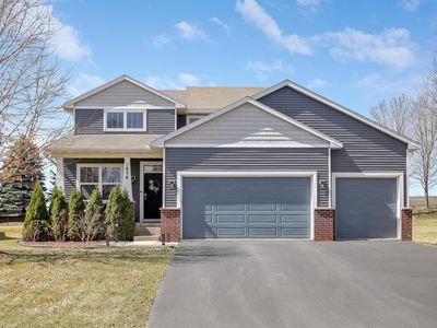 1836 Spring Creek Dr, Carver, MN, 55315