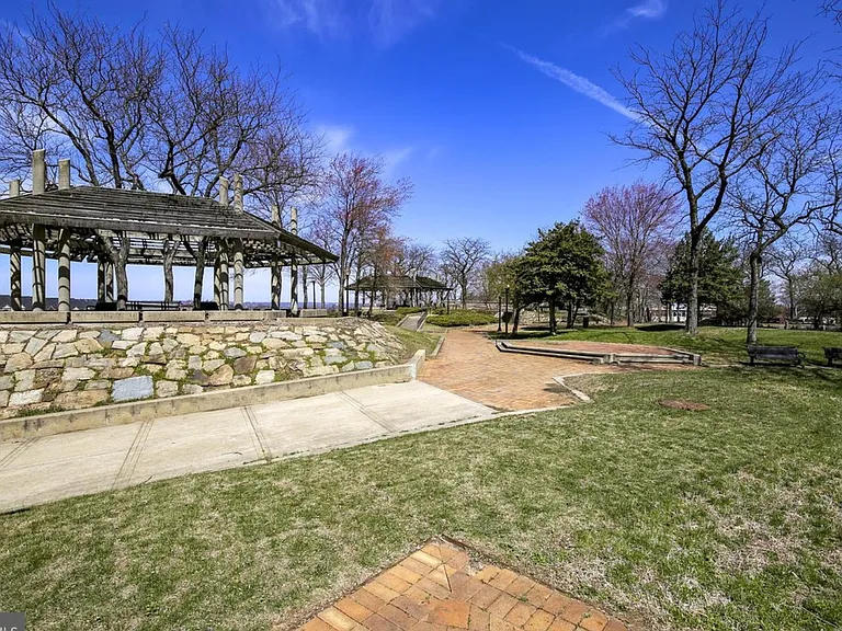 Fort Lincoln Park View
