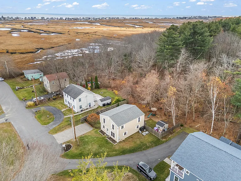 60 Merrifield Ct — Photo 2
