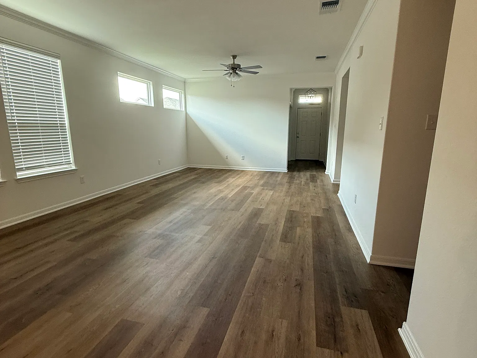 3 bed, 1580 sqft, $2,150 — Photo 3