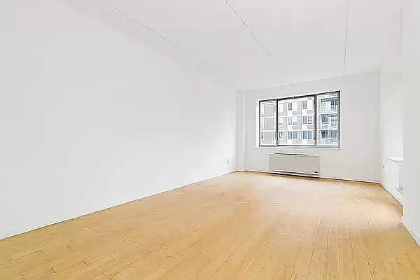 Rented by REAL New York | media 3