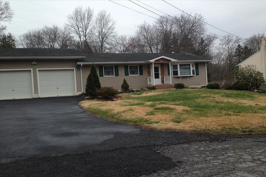 1st image of 16 Danvers Ln