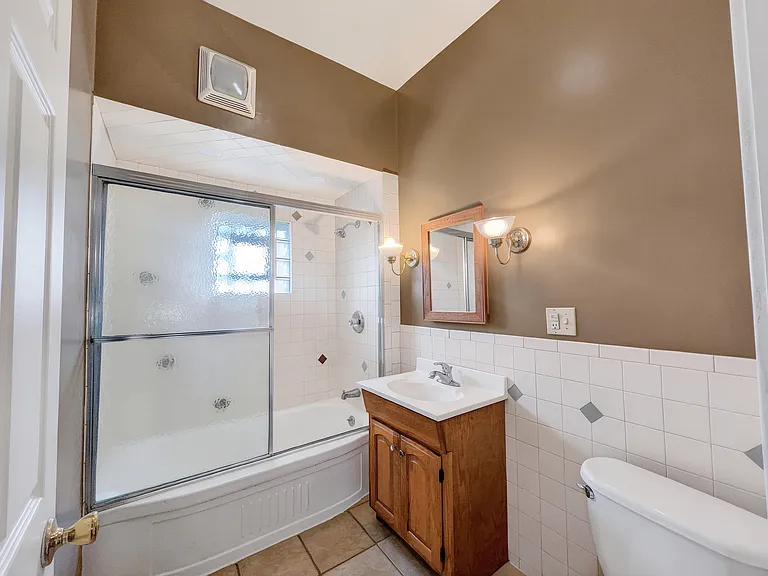 9046 S Brandon Ave #3 — Photo 9
