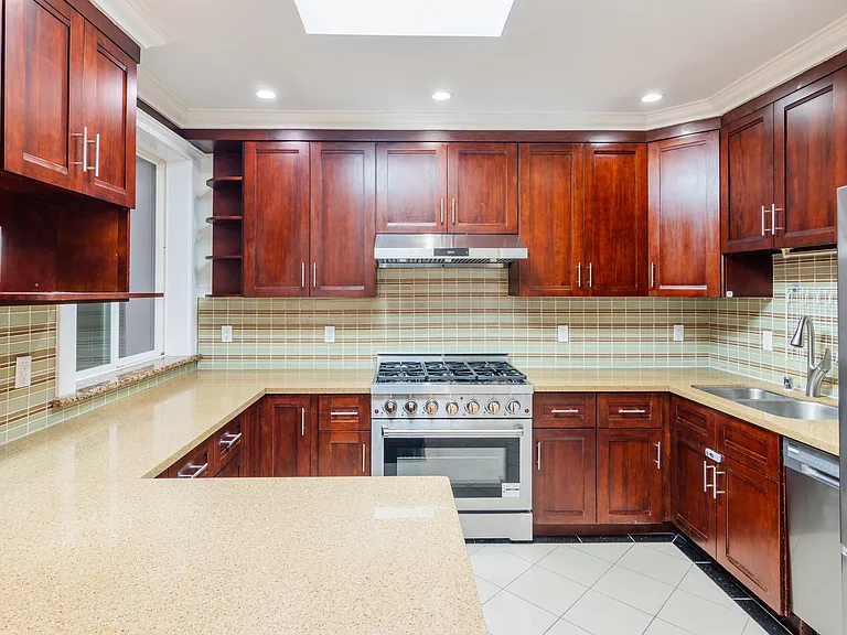2319 Alemany Blvd — Photo 7
