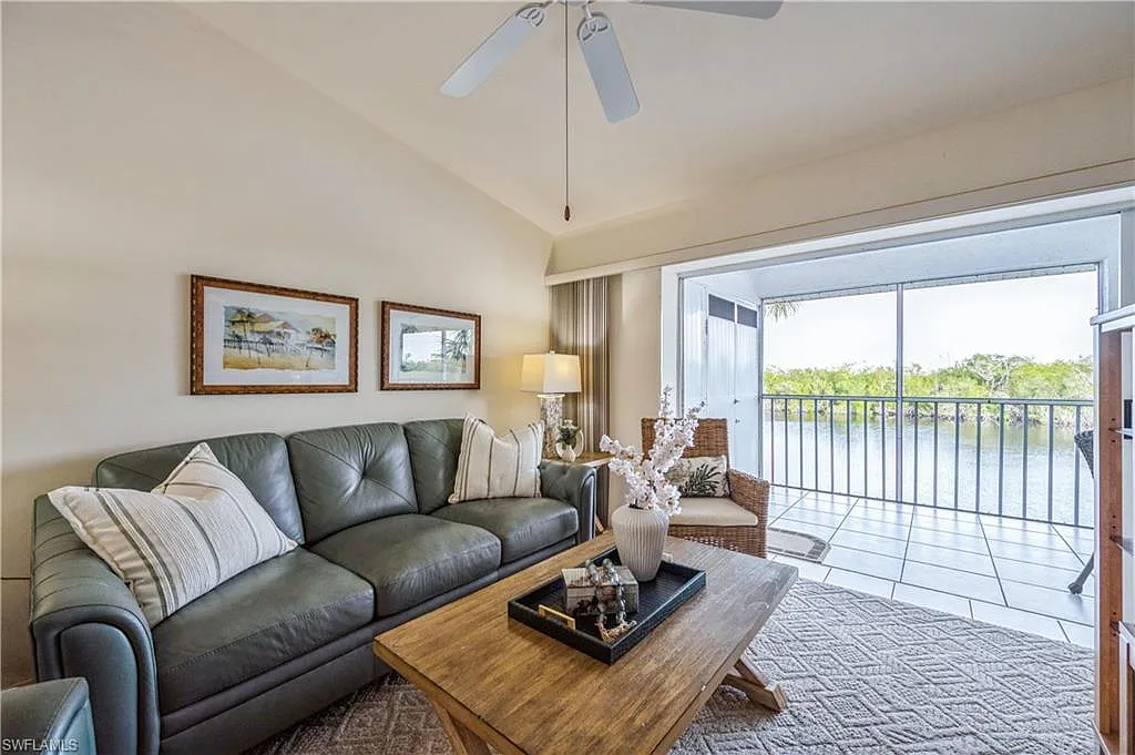 2 bed, 2.0 bath, 843 sqft, $2,000 — Photo 4