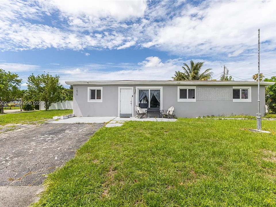 1870 SW 42nd Ter