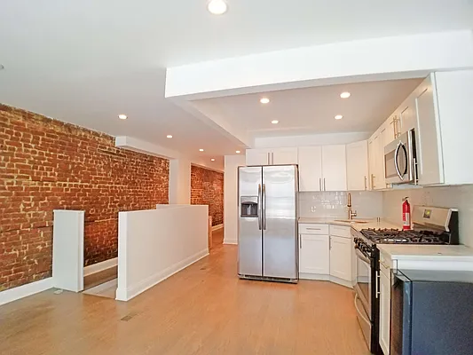 Rented by Kenneth Baker, LREB | media 14