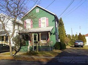 1st image of 209 Jackson St