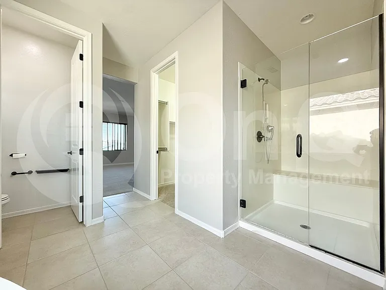 1007 E Buffalo St — Photo 27