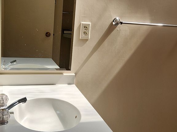 Upper floor bathroom