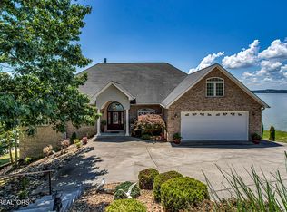 524 Bonnevista Dr, Baneberry, TN 37890