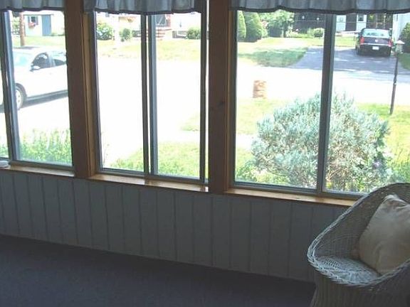 5th image of 26 Blossom Ln