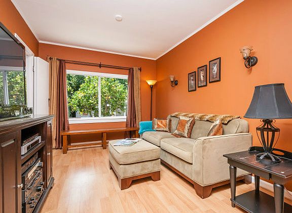 5th image of 10 Bayswater Ave