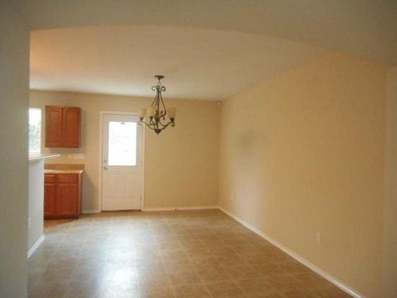 3rd image of 118 Reynosa Cir