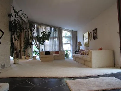 4 bed, 1581 sqft, $4,000 — Photo 2
