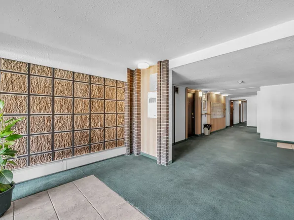 Ferndale Court, 5130 Irving St, Burnaby, BC V5H 1T7